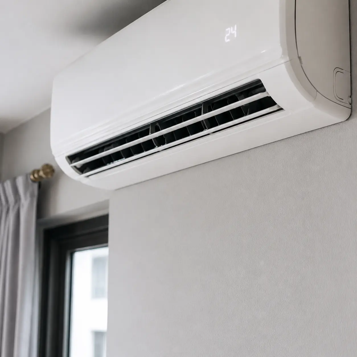 Sau khi sửa máy lạnh chảy nước